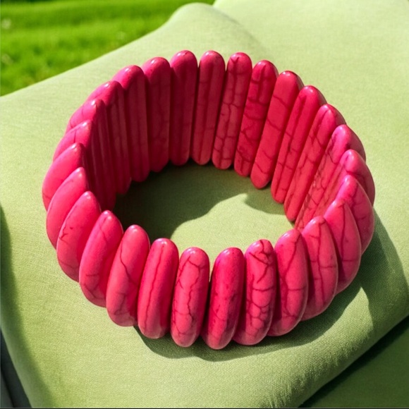 Bright Pink Summer Boho Coastal Vacation Heavy Stone Beach Bracelet - Picture 3 of 5